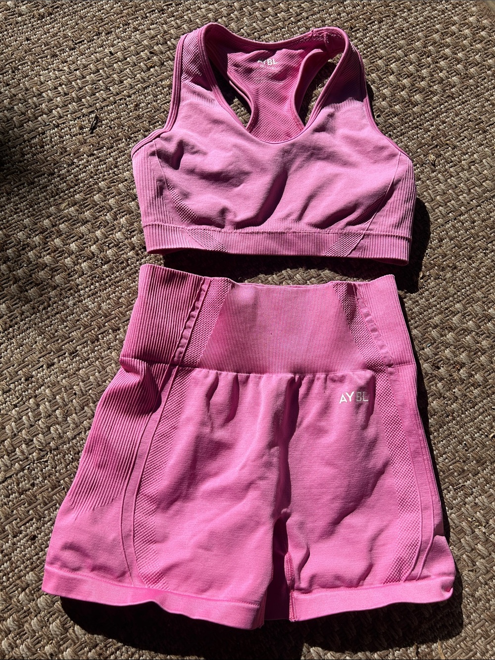 ABYL Active Pink Seamless Sports Bra & High-Waist Shorts Set